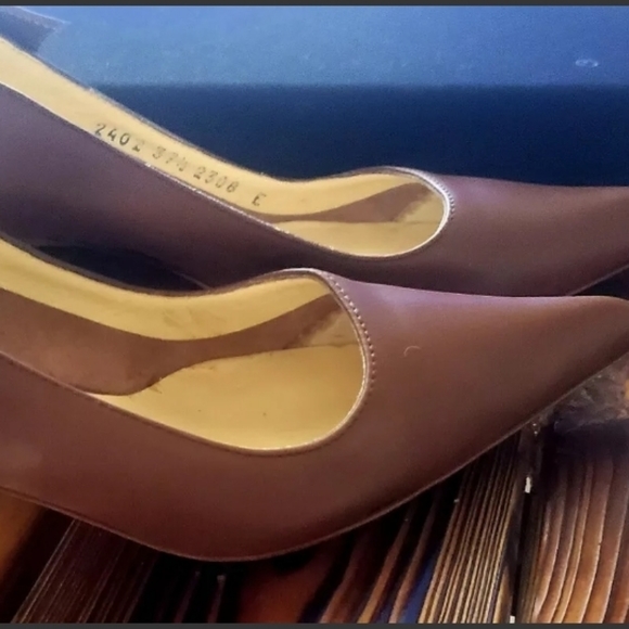 SOLD Authentic Giuseppe - Picture 6 of 11